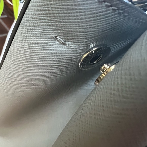 Medium size Prada grey saffiano - Picture 10 of 11